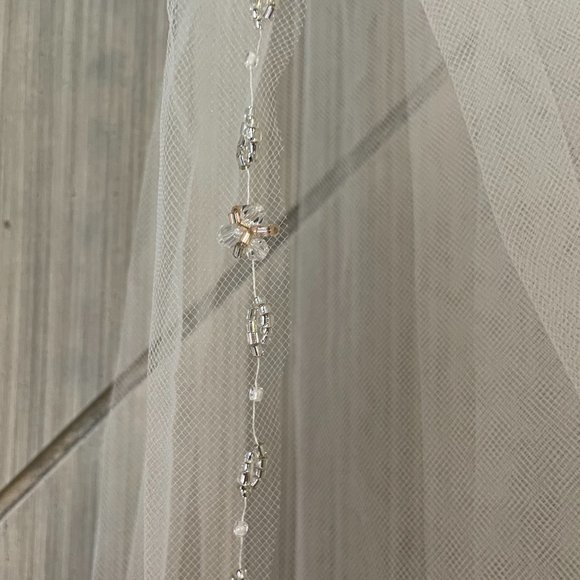 Ivory Beaded Bridal Veil main image 4